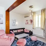 Villa Leonora